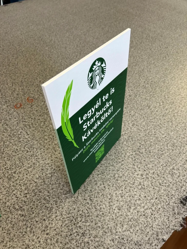 Beltéri reklám tábla hullámkartronból